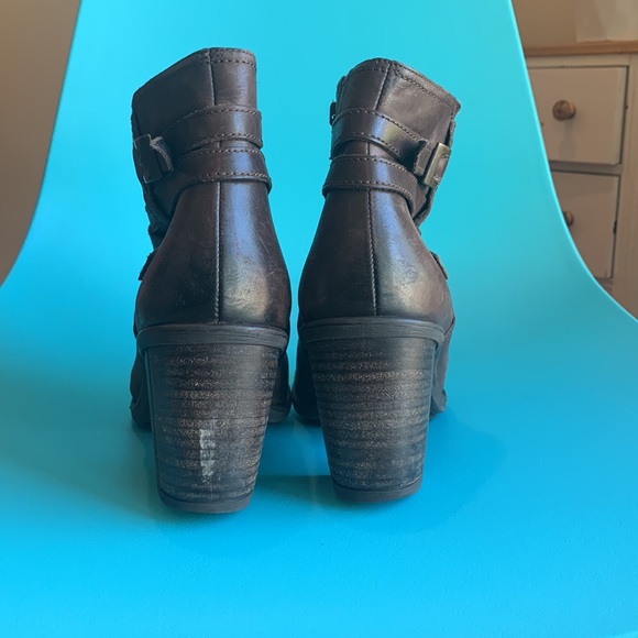 Clark’s Ankle Leather Boots - Picture 5 of 9